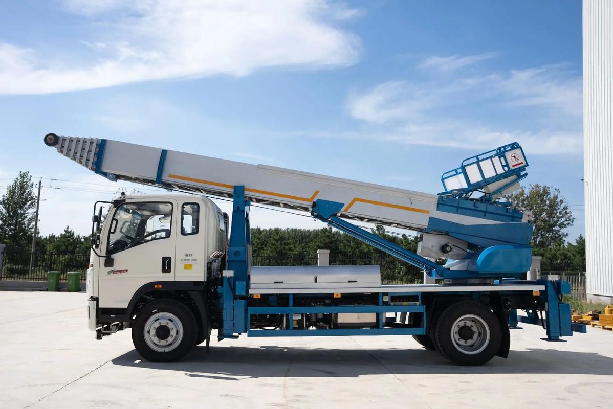 崇义县云梯上料车租赁费用