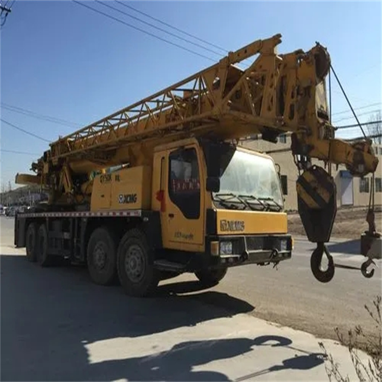 崇义县吊车吊挖机的正确办法